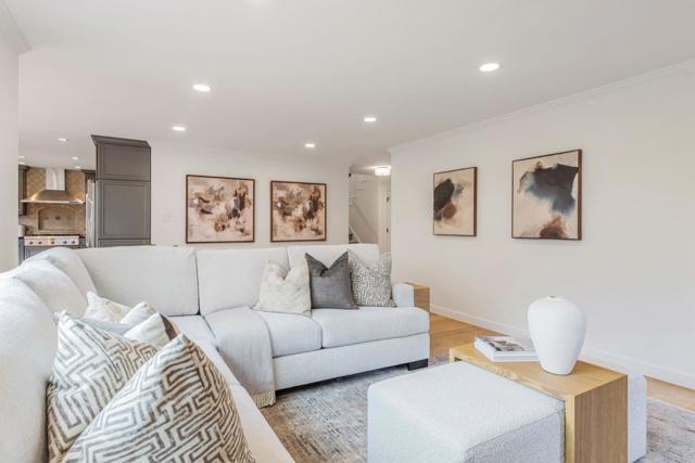3852 Jefferson Avenue, Redwood City CA: https://media.crmls.org/mediaz/6378d7a0-a131-4fb3-a440-3469d11f8b2d.jpg
