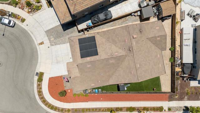 410 Thistle Court, Hollister CA: https://media.crmls.org/mediaz/6379262b-e7c2-444c-8570-ebaeb2986151.jpg