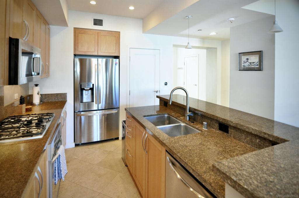5490 La Jolla Blvd - photo 14