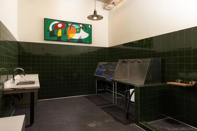 1011 Union Street, San Diego CA: https://media.crmls.org/mediaz/63794846-5ad4-4d83-aa2b-6ababb1fd18a.jpg