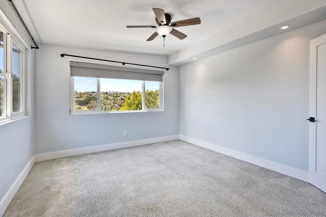 20809 Viento Valle, Escondido CA: https://media.crmls.org/mediaz/6379c567-7993-469f-8861-76ec725abe3b.jpg