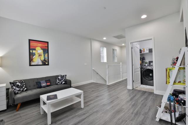 8 Sturla Way, Gilroy CA: https://media.crmls.org/mediaz/637b6798-108b-44c8-b8b2-f303839a16b1.jpg