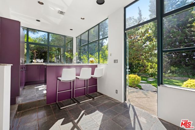 2477 Canyon Oak Drive, Los Angeles CA: https://media.crmls.org/mediaz/637b6f23-8c06-46b8-8bdc-3a1768526e8e.jpg