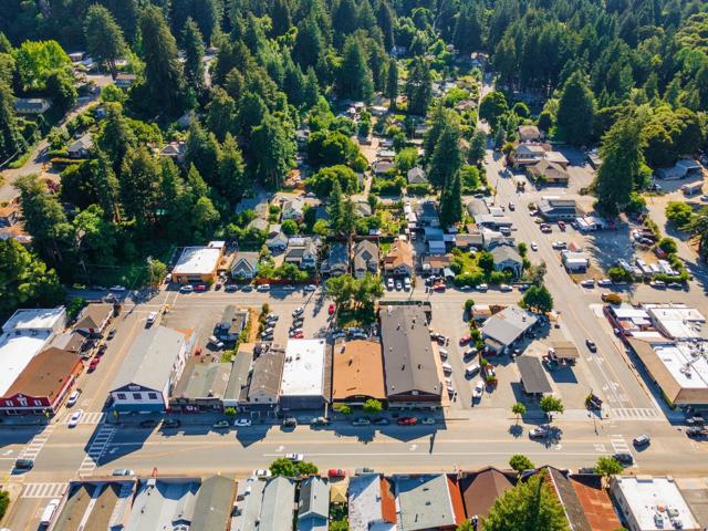 1130 Rebecca Drive, Boulder Creek CA: https://media.crmls.org/mediaz/637baa4f-4585-4e37-ab4c-8f440bd5b235.jpg