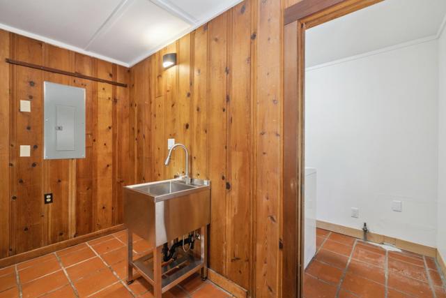 9925 Love Creek Road, Ben Lomond CA: https://media.crmls.org/mediaz/637cbf21-96f6-485b-a514-ade0e9516f9b.jpg