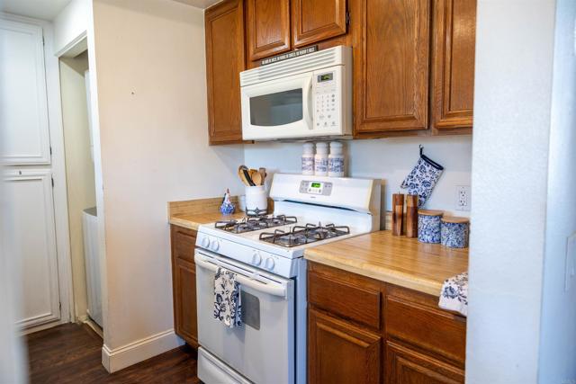 Detail Gallery Image 9 of 27 For 2910 Elm Tree Ct, Spring Valley,  CA 91978 - 2 Beds | 2 Baths