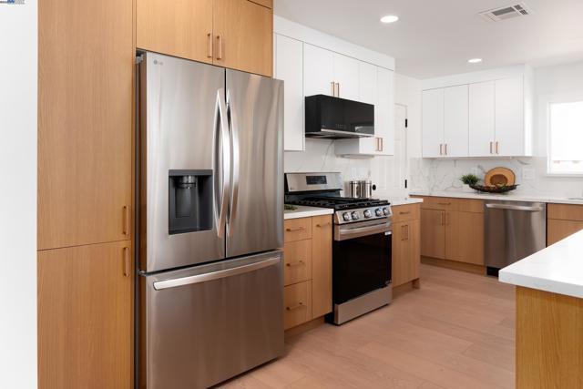 3742 Savannah Rd, Fremont CA: https://media.crmls.org/mediaz/637dfb63-e3f5-452c-87a6-2bcaa877b3ab.jpg