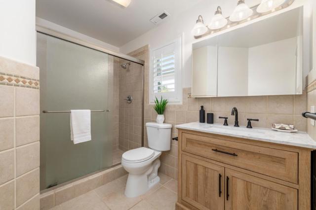 923 Grand Street, Redwood City CA: https://media.crmls.org/mediaz/637f0165-8eda-4d08-9238-57eae16296d0.jpg