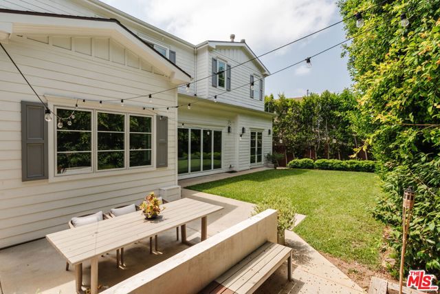 Image 19 of 22 For 141 Saltair Avenue