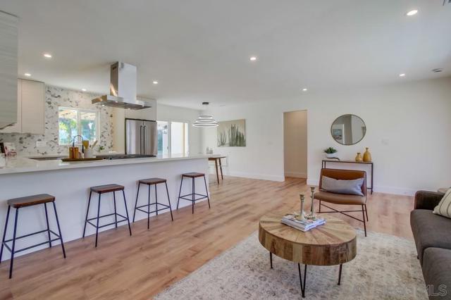 3987 Dalles Ave, San Diego CA: https://media.crmls.org/mediaz/638075dc-a972-41f3-9c81-c7c2b3f2b0b9.jpg