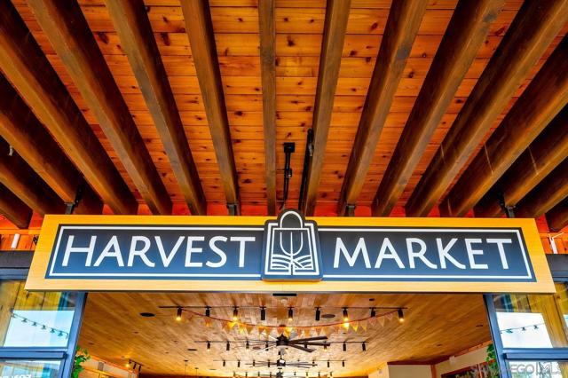 1216 Molara Ln, Encinitas CA: https://media.crmls.org/mediaz/63812eea-3a0f-4215-b5ba-9052e29a86a0.jpg