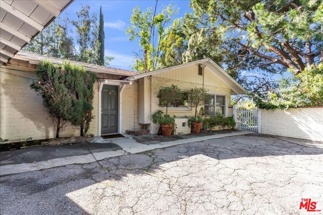 13084 Blairwood Drive photo 7