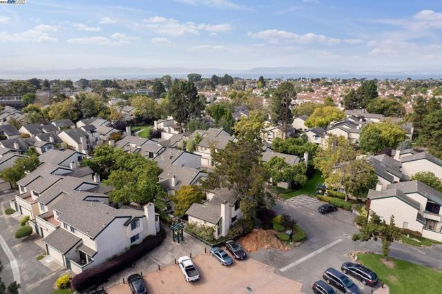 101 Carob Ln, Alameda CA: https://media.crmls.org/mediaz/638286cd-a986-455b-970b-4724ea028ed2.jpg