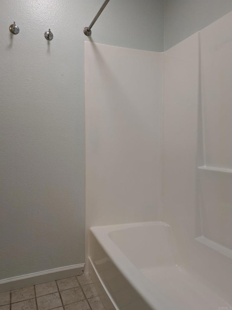 https://media.crmls.org/mediaz/63828e73-a92f-4107-b50f-b21cb0d8ee6a.jpg?preset=X-Large