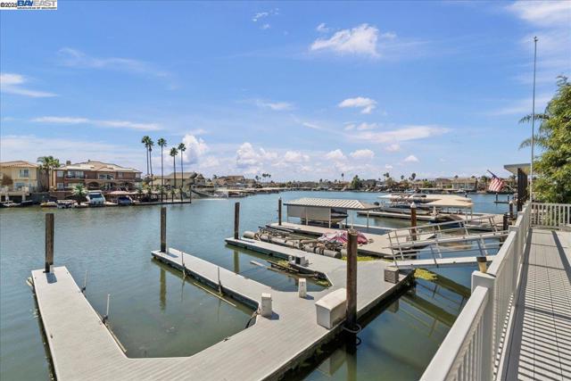 5690 Beaver Lane, Discovery Bay CA: https://media.crmls.org/mediaz/6383fe14-bf6c-49e5-a82e-122421c5c595.jpg