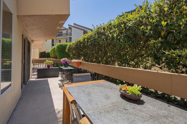 1105 Golden Oaks Lane, Monterey CA: https://media.crmls.org/mediaz/6384e7e7-4953-45cf-8d22-e2f9220be929.jpg