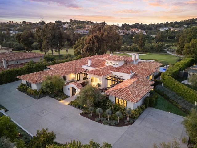 5986 Greensview Ct, Rancho Santa Fe CA: https://media.crmls.org/mediaz/63853086-d77f-4ba8-af74-b64c777f3c7c.jpg