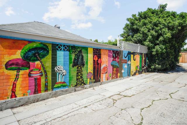 4751 Monroe Ave, San Diego CA: https://media.crmls.org/mediaz/6385b827-bf5c-4c8a-8d95-6381ec0cf9a8.jpg