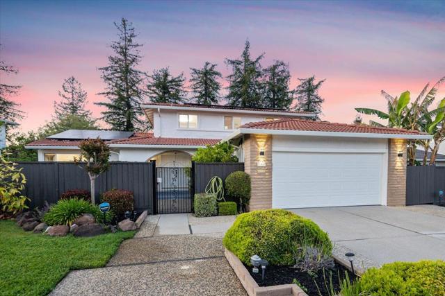 21547 Rosario Avenue, Cupertino CA: https://media.crmls.org/mediaz/638634f2-a21a-444d-b2cc-3d7aab78aef8.jpg