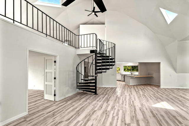 Image 3 of 36 For 70075 Linda Vista Road