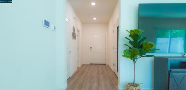 3805 Havengate Way, Sacramento CA: https://media.crmls.org/mediaz/6386b2fb-e753-44c5-964f-5f46ac00942c.jpg