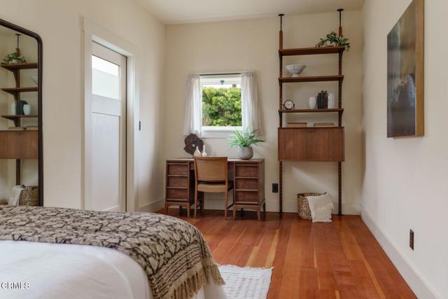 399 W Center Street, Ventura CA: https://media.crmls.org/mediaz/638747e6-7386-47dd-906b-a254414cd5a9.jpg