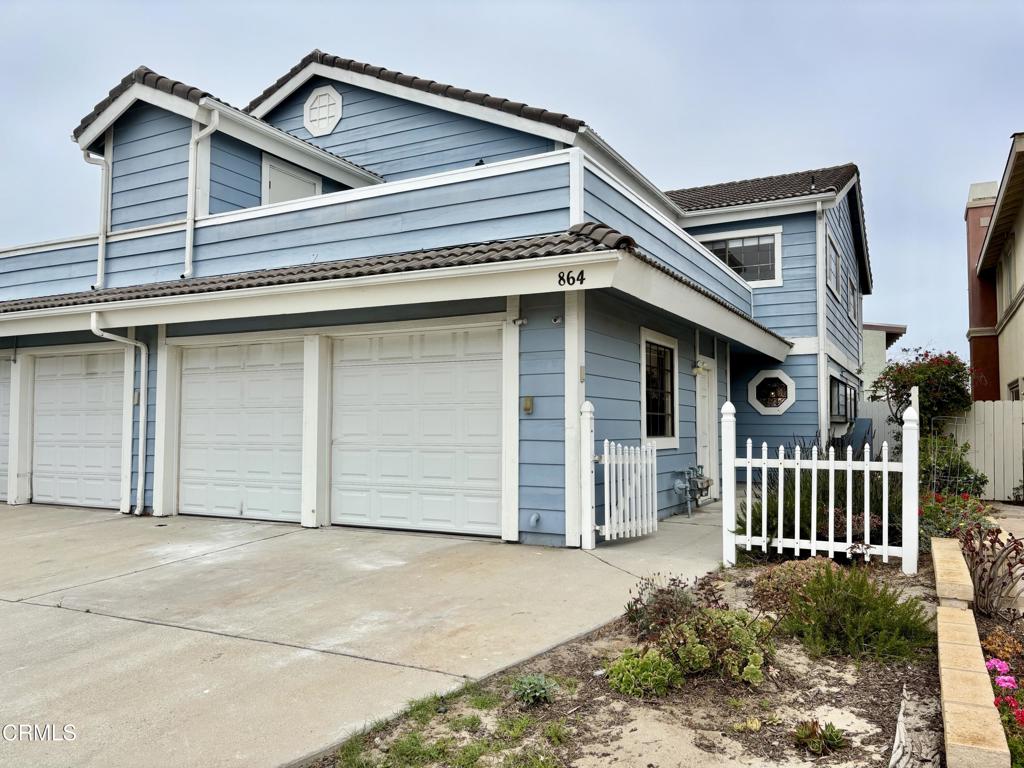 864 Dunes Street