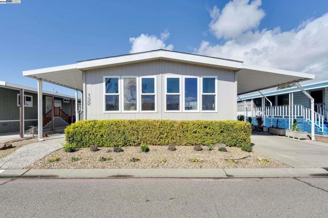 132 Jiminez, Hayward CA: https://media.crmls.org/mediaz/6388c4e7-e233-48cf-bfba-a89f058de94c.jpg