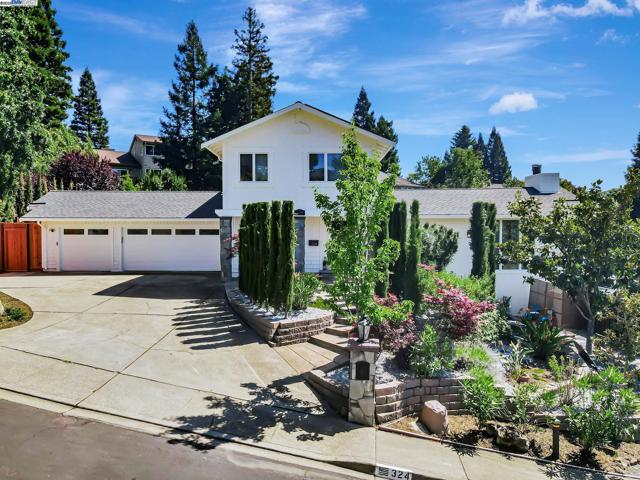 324 Merrilee Place, Danville CA: https://media.crmls.org/mediaz/6389b3d9-b636-40c4-a34f-7346d4b105e1.jpg