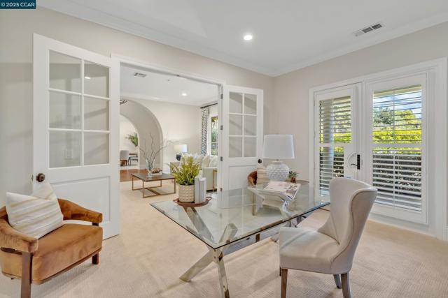 160 Camille Ave, Alamo CA: https://media.crmls.org/mediaz/6389dcbc-d93b-4670-bcde-9d869f013f82.jpg