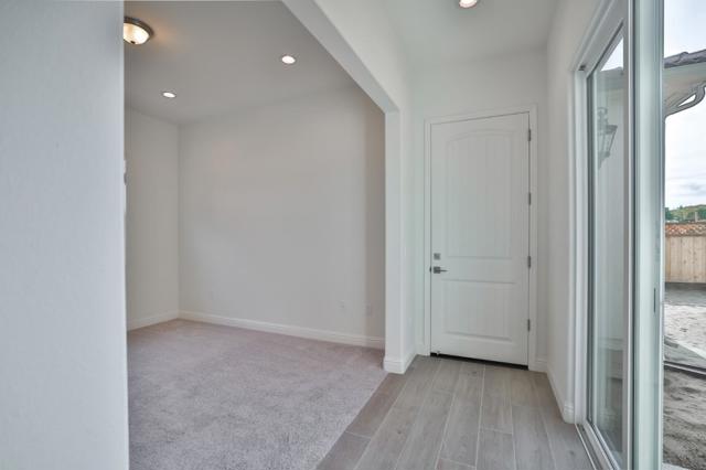 592 Santa Lucia Way, Marina CA: https://media.crmls.org/mediaz/638a1cf7-8283-4986-ac0b-9674c0004d69.jpg