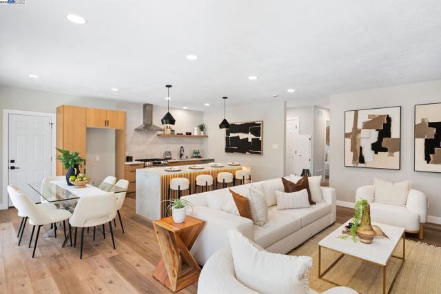 14272 Santiago Rd, San Leandro CA: https://media.crmls.org/mediaz/638abc6a-afe9-4c45-982a-a283533faaef.jpg