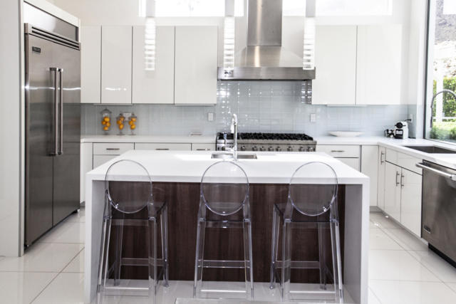 1147 Los Robles Drive, Palm Springs CA: https://media.crmls.org/mediaz/638b3df9-c840-464d-ba19-a9aeefccd6f4.jpg