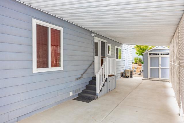650 S Rancho Santa Fe Road, San Marcos CA: https://media.crmls.org/mediaz/638b5673-d470-4daf-9d36-2752ba43bc12.jpg