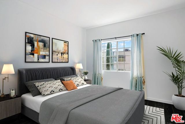 850 N Poinsettia Place, Los Angeles CA: https://media.crmls.org/mediaz/638c1f45-1d98-4ba8-8008-3fa1cedac070.jpg