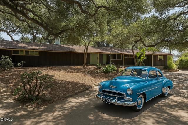 1330 Fern Oaks Drive, Santa Paula CA: https://media.crmls.org/mediaz/638d3eda-df2d-4644-84fa-e1bd886d03b2.jpg