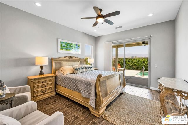 70 Zinfandel, Rancho Mirage CA: https://media.crmls.org/mediaz/638e2da8-5c8f-4338-a10a-cc1da12a111b.jpg
