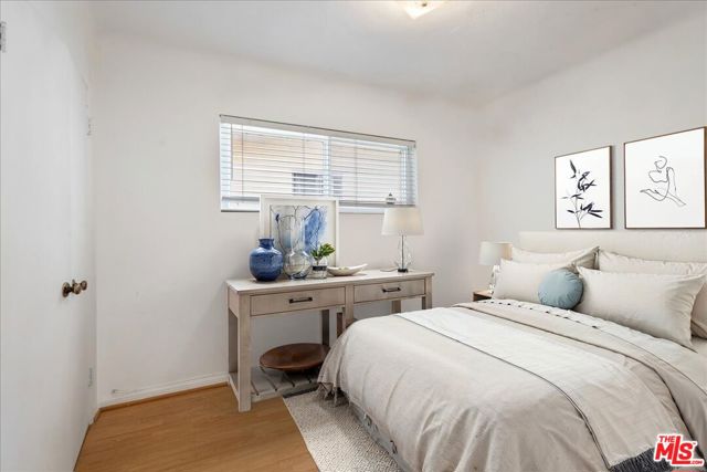 4210 Alcove Avenue, Studio City CA: https://media.crmls.org/mediaz/638f7964-f650-4e43-bfc0-40b53e5bea3d.jpg