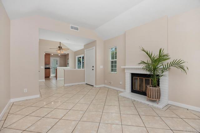 Detail Gallery Image 9 of 35 For 821 Skysail Ave, Carlsbad,  CA 92011 - 2 Beds | 2 Baths