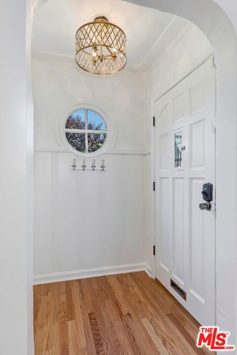 8978 Norma Place, West Hollywood CA: https://media.crmls.org/mediaz/63903507-7036-4fbf-97af-eda552100b13.jpg