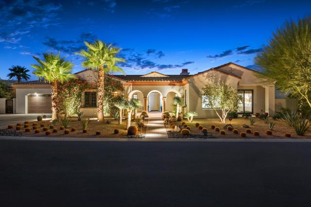 11 Alicante Circle, Rancho Mirage CA: https://media.crmls.org/mediaz/63904645-c4f8-47cd-9dc0-d1c82ba5ab41.jpg