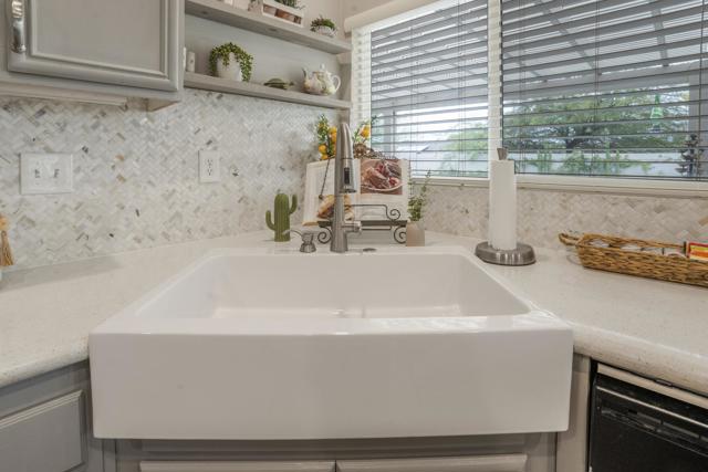 Image 5 of 27 For 64279 Eagle Mountain Avenue