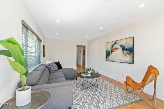 1015 Nolden Street, Highland Park CA: https://media.crmls.org/mediaz/6390a3c7-0b03-4d7d-9ffa-3eb98da8a784.jpg