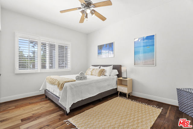 4544 Tobias Avenue, Sherman Oaks CA: https://media.crmls.org/mediaz/6390bec7-156a-4079-906d-b99a77f65245.jpg