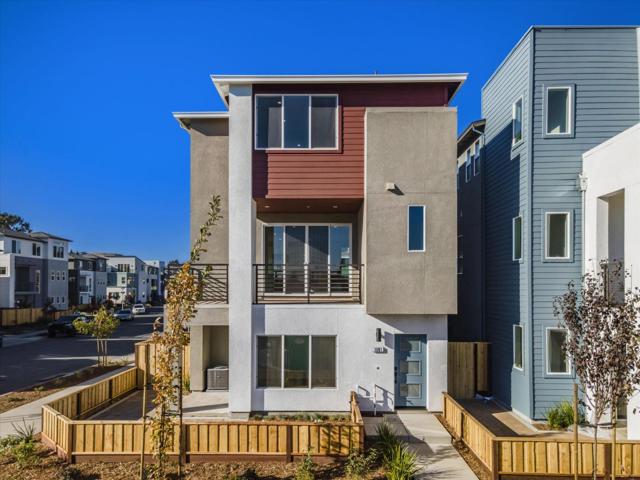 7021 Sunglow Terrace, San Ramon CA: https://media.crmls.org/mediaz/6390f9ad-3d4b-4afb-b27c-9094e4665dcc.jpg