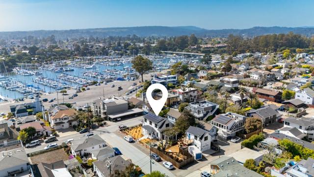 601 Bonnie Street, Santa Cruz CA: https://media.crmls.org/mediaz/63910104-712c-4273-87d4-2aa4a245683e.jpg