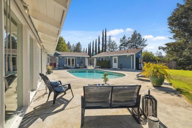 112 Alto Sol Court, Scotts Valley CA: https://media.crmls.org/mediaz/63910f30-1cff-4155-9711-a2fc66c17be2.jpg