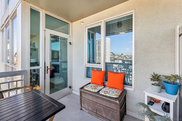300 W Beech St, San Diego CA: https://media.crmls.org/mediaz/63917ac6-0e2a-4c36-b2ea-379f2a77a99a.jpg