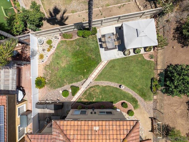 2208 Terracewood Ln, Escondido CA: https://media.crmls.org/mediaz/6391a890-c91c-4aa0-bc04-701af81b3875.jpg