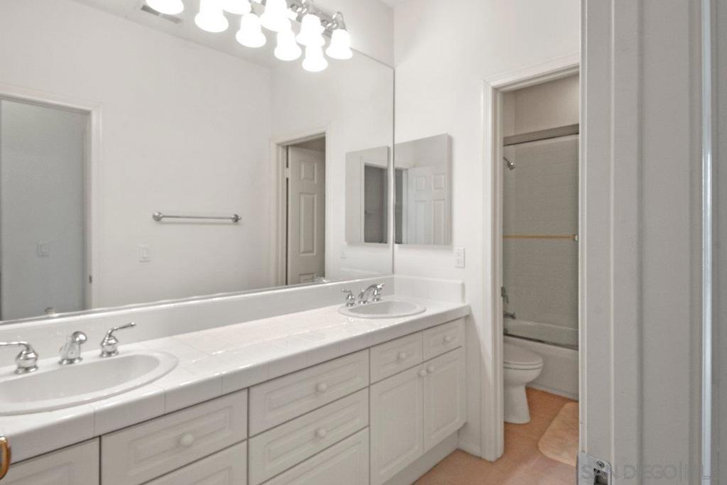 MLS #250036459SD image #30